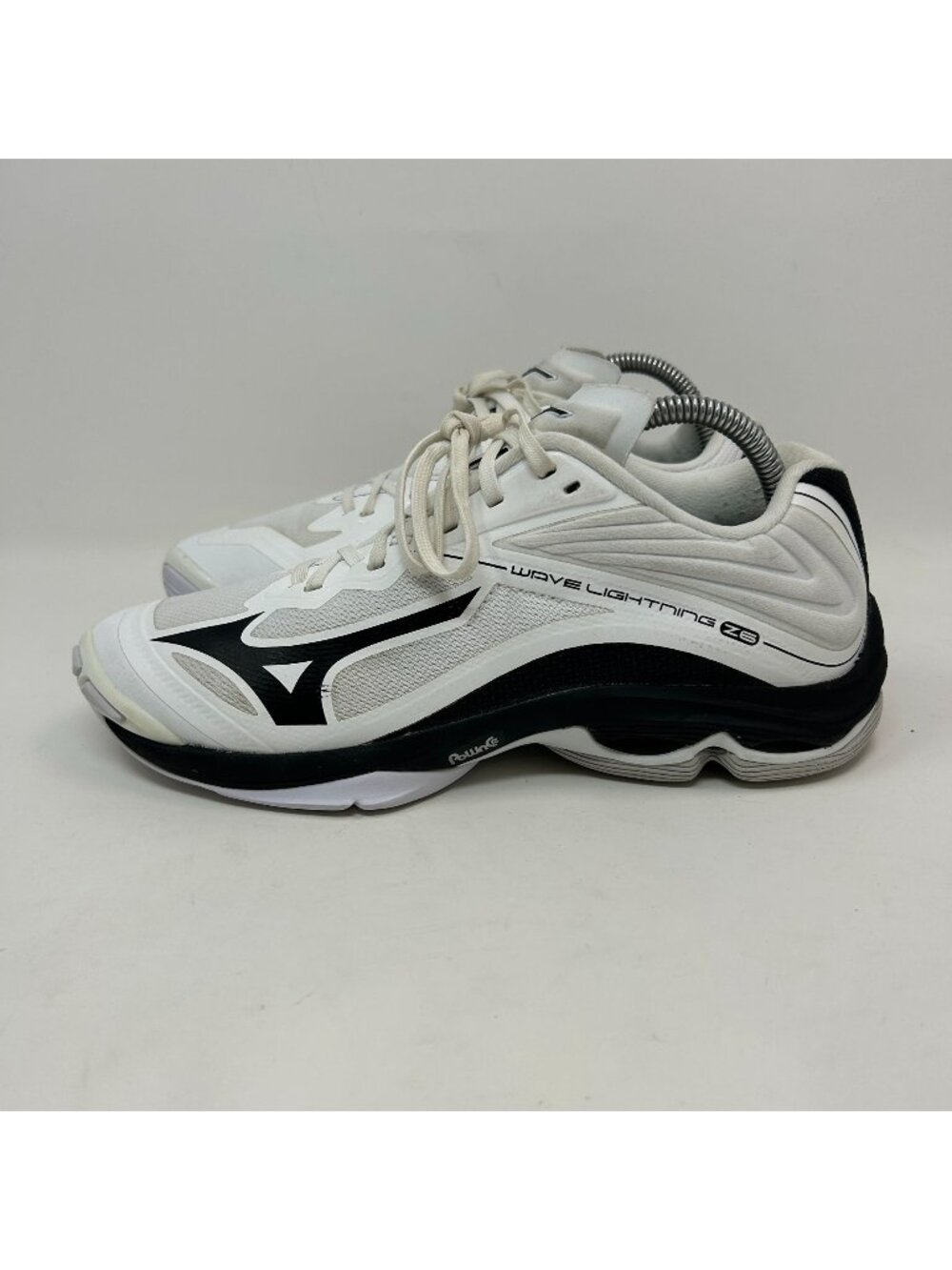 Mizuno Wave Lightning Z6 Volleyball Shoes White/Black Lightweight Womens Size 9.